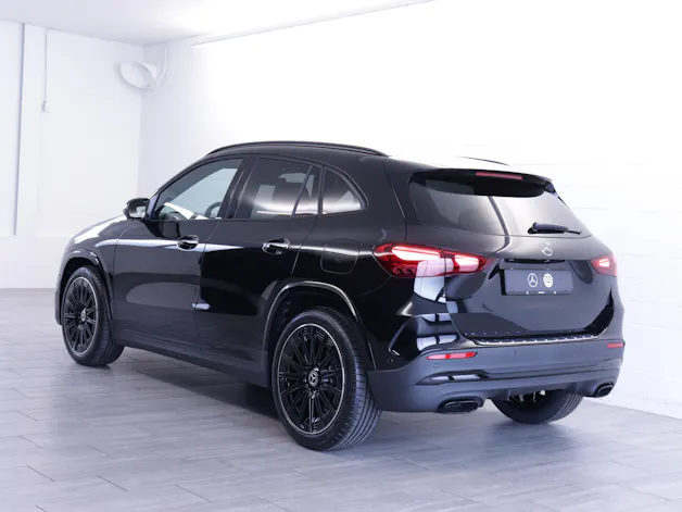 MERCEDES-BENZ GLA-Klasse GLA 200 Night Star AMG Line