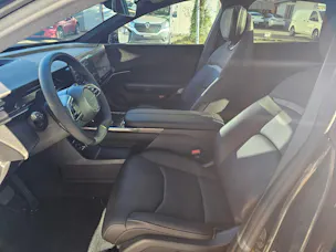 MAZDA CX-6e Takumi