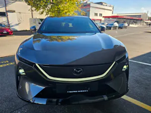 MAZDA CX-6e Takumi