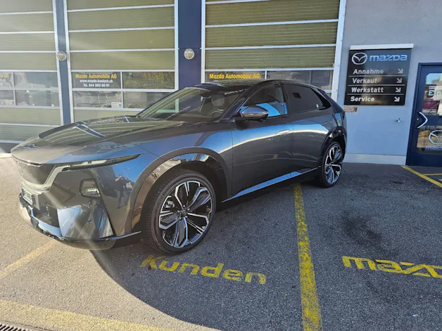 MAZDA CX-6e Takumi