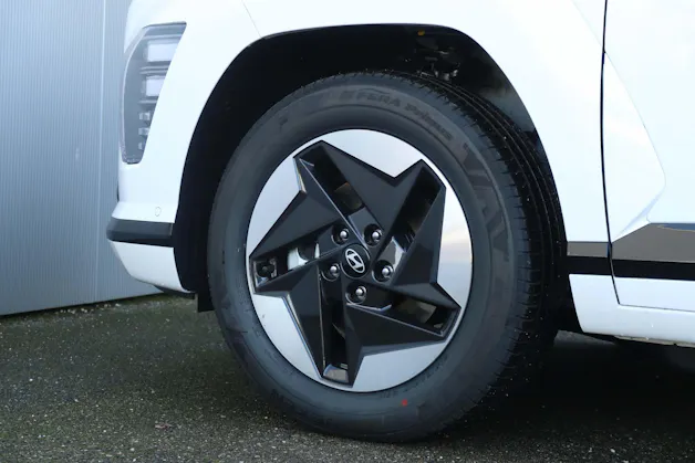 HYUNDAI Kona 65,4 kWh Electric NEW Amplia