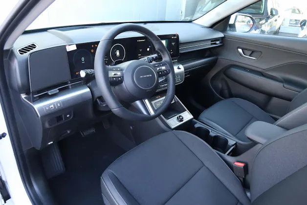 HYUNDAI Kona 65,4 kWh Electric NEW Amplia