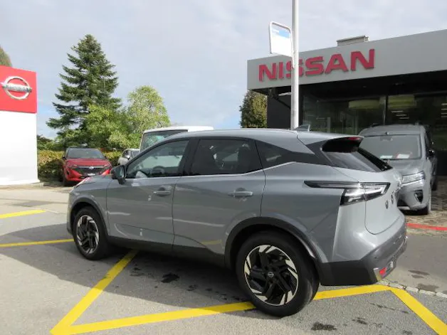 NISSAN Qashqai 1.3 DIG-T N-Connecta 4x4