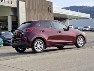 MAZDA 2 1.5 90cv Ambition Plus (crochet)