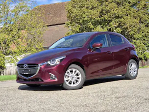 MAZDA 2 1.5 90cv Ambition Plus (crochet)