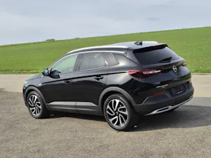 OPEL Grandland X 1.6 T 180cv Ultimate