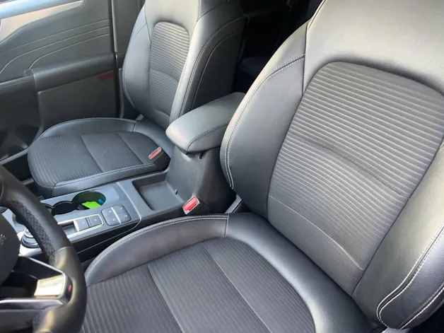 FORD Kuga 2.5 Hybrid Titanium X 4x4