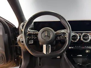 MERCEDES-BENZ A 200 AMG Line 7G-DCT
