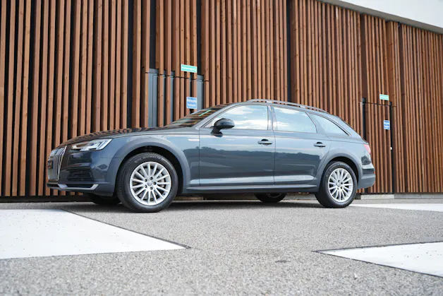 AUDI A4 ALLROAD 2.0 TFSI QUATTRO S-TRONIC l 251 PS