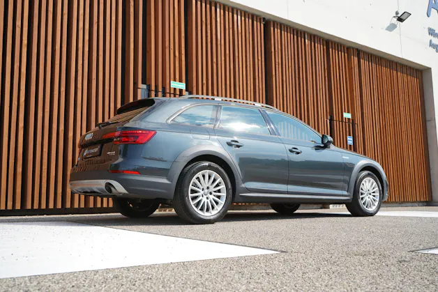 AUDI A4 ALLROAD 2.0 TFSI QUATTRO S-TRONIC l 251 PS