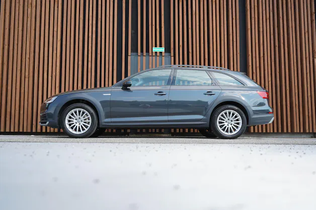AUDI A4 ALLROAD 2.0 TFSI QUATTRO S-TRONIC l 251 PS