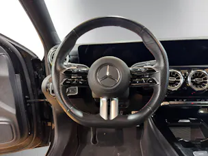 MERCEDES-BENZ A 200 AMG Line 7G-DCT