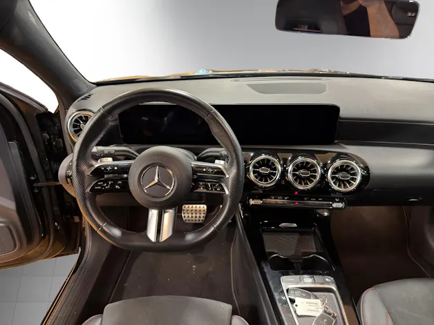 MERCEDES-BENZ A 200 AMG Line 7G-DCT