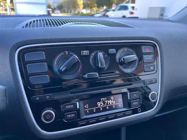 VW Up 1.0 move up
