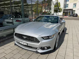 FORD Mustang Convertible 2.3 Automat