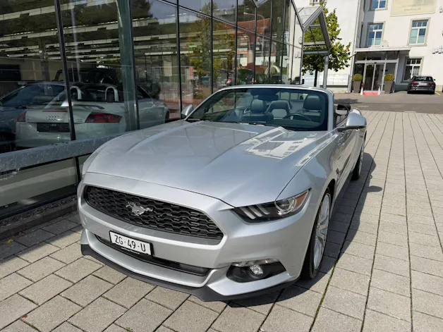 FORD Mustang Convertible 2.3 Automat