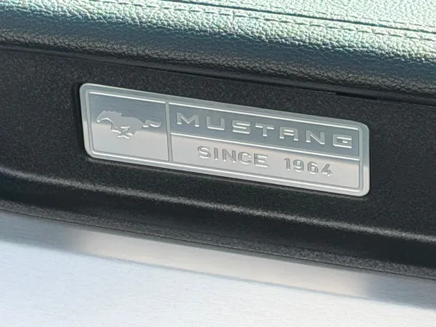 FORD Mustang Convertible 2.3 Automat
