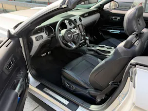 FORD Mustang Convertible 2.3 Automat