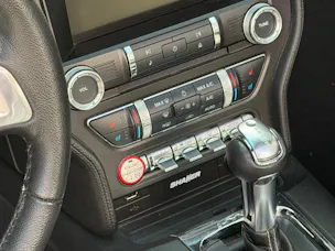 FORD Mustang Convertible 2.3 Automat
