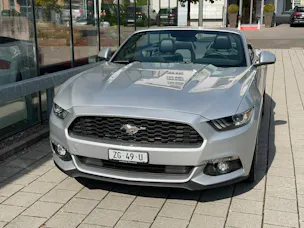 FORD Mustang Convertible 2.3 Automat