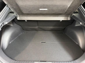 https://vehicle.imgix.net/4506075/b9e15ee4-ccfe-4aee-ade9-7de748713337.jpg