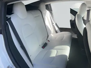 Tesla Model 3 Long Range D