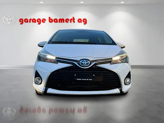 Toyota Yaris 1.5 VVT-i HSD Luna