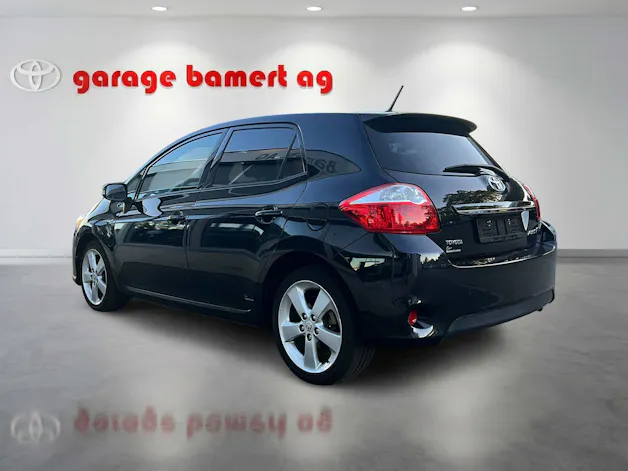 Toyota Auris 1.8 HSD Linea Sol