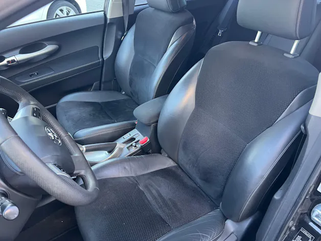 Toyota Auris 1.8 HSD Linea Sol