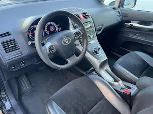 Toyota Auris 1.8 HSD Linea Sol