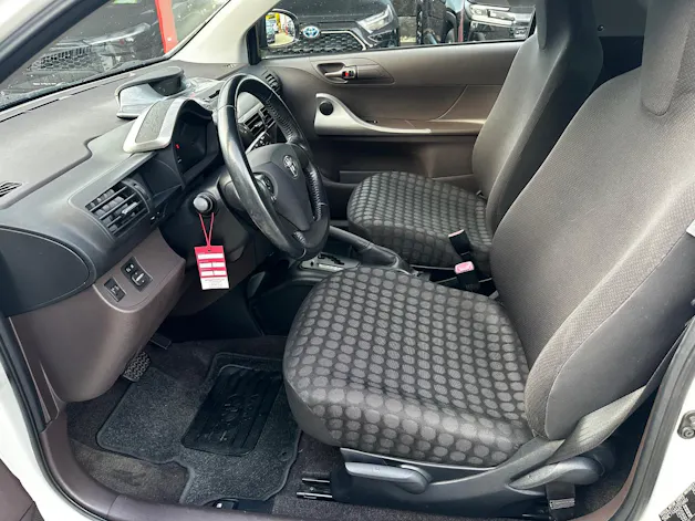 Toyota iQ 1.0 VVT-i Q MiD