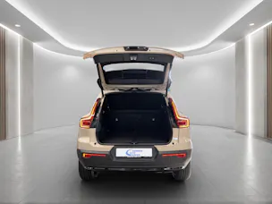 VOLVO XC40 2.0 B4 MH Ultra Dark