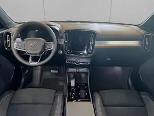 VOLVO XC40 2.0 B4 MH Ultra Dark