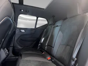 VOLVO XC40 2.0 B4 MH Ultra Dark