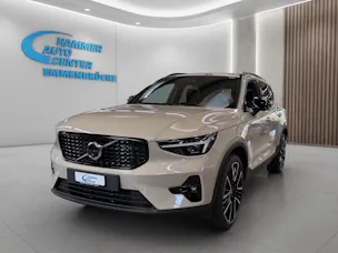 VOLVO XC40 2.0 B4 MH Ultra Dark