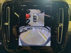 VOLVO XC40 2.0 B4 MH Ultra Dark