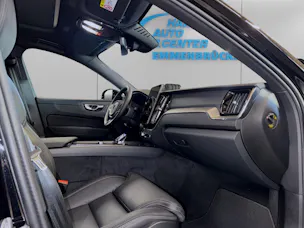 VOLVO XC60 2.0 T6 TE Black Edition eAWD