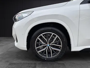 BMW iX1 xDrive30