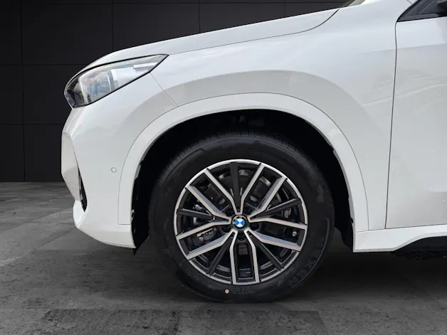 BMW iX1 xDrive30