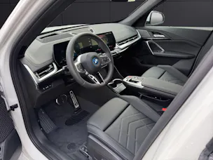 BMW iX1 xDrive30