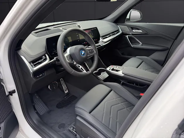 BMW iX1 xDrive30