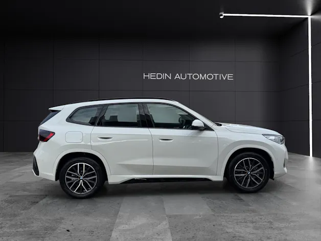 BMW iX1 xDrive30