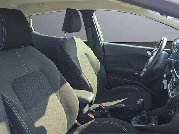 FORD Fiesta 1.0 EcoB Hybrid Titanium