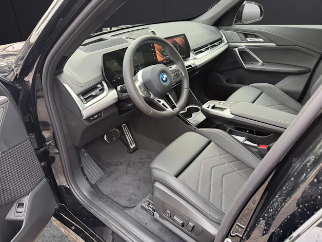 BMW iX1 xDrive 30