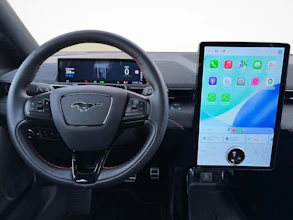 https://vehicle.imgix.net/4506303/e34b2005-b5c1-4c72-9464-bad502946e37.jpg