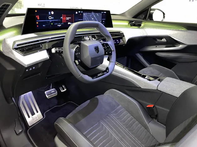PEUGEOT 3008 1.2 Hybrid GT Exclusive