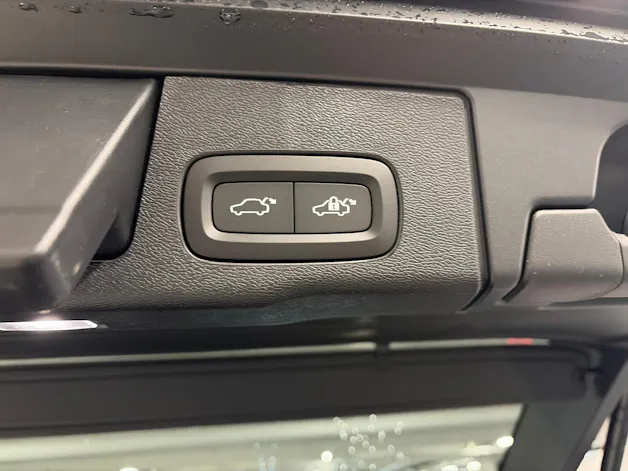 VOLVO XC60 2.0 T6 TE Ultra Bright eAWD