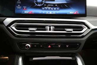 https://vehicle.imgix.net/4506342/d5250cc0-76b2-4279-8bf1-0652805c195b.jpg