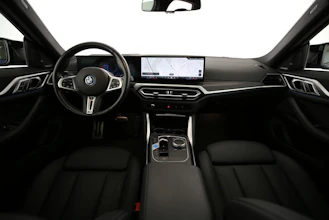 https://vehicle.imgix.net/4506342/d80c0f73-0fcd-4b0b-a95c-99ad25142bb9.jpg