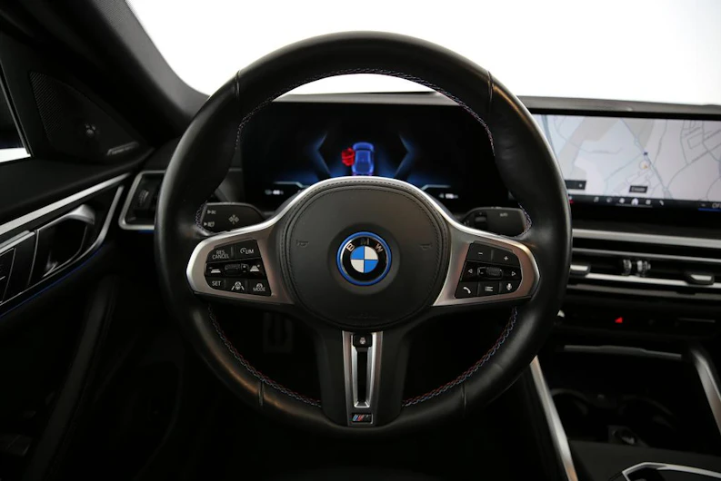 image du véhicule BMW i4